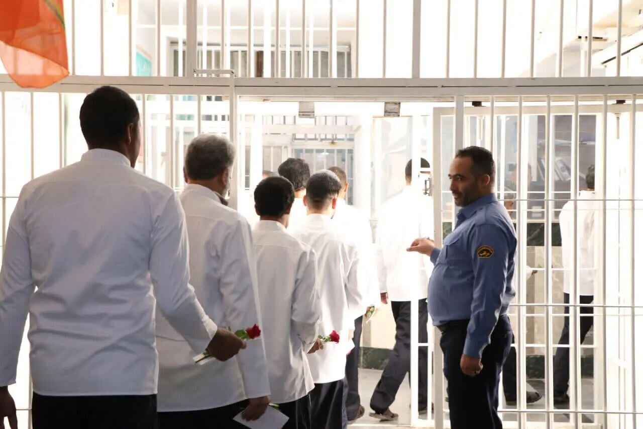 زمینه سازی برای آزادی ۵۰ زندانی جرایم غیرعمد گیلان همزمان با ایام وداع با رهبر شهید