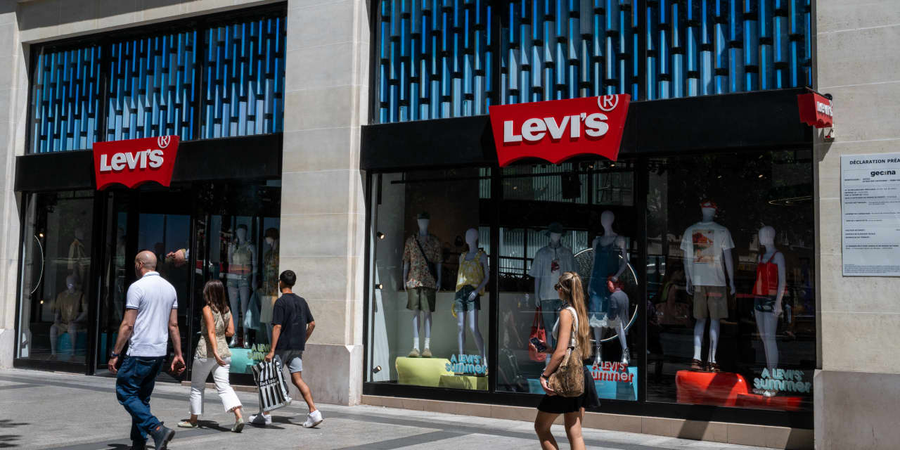 کاهش ارزش سهام Levi Strauss در پی گزارش عملکرد مالی سهماهه دوم