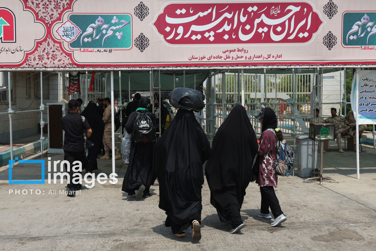 گزارش تصویری از تکاپوی زائران در مرز شلمچه در آستانه اربعین