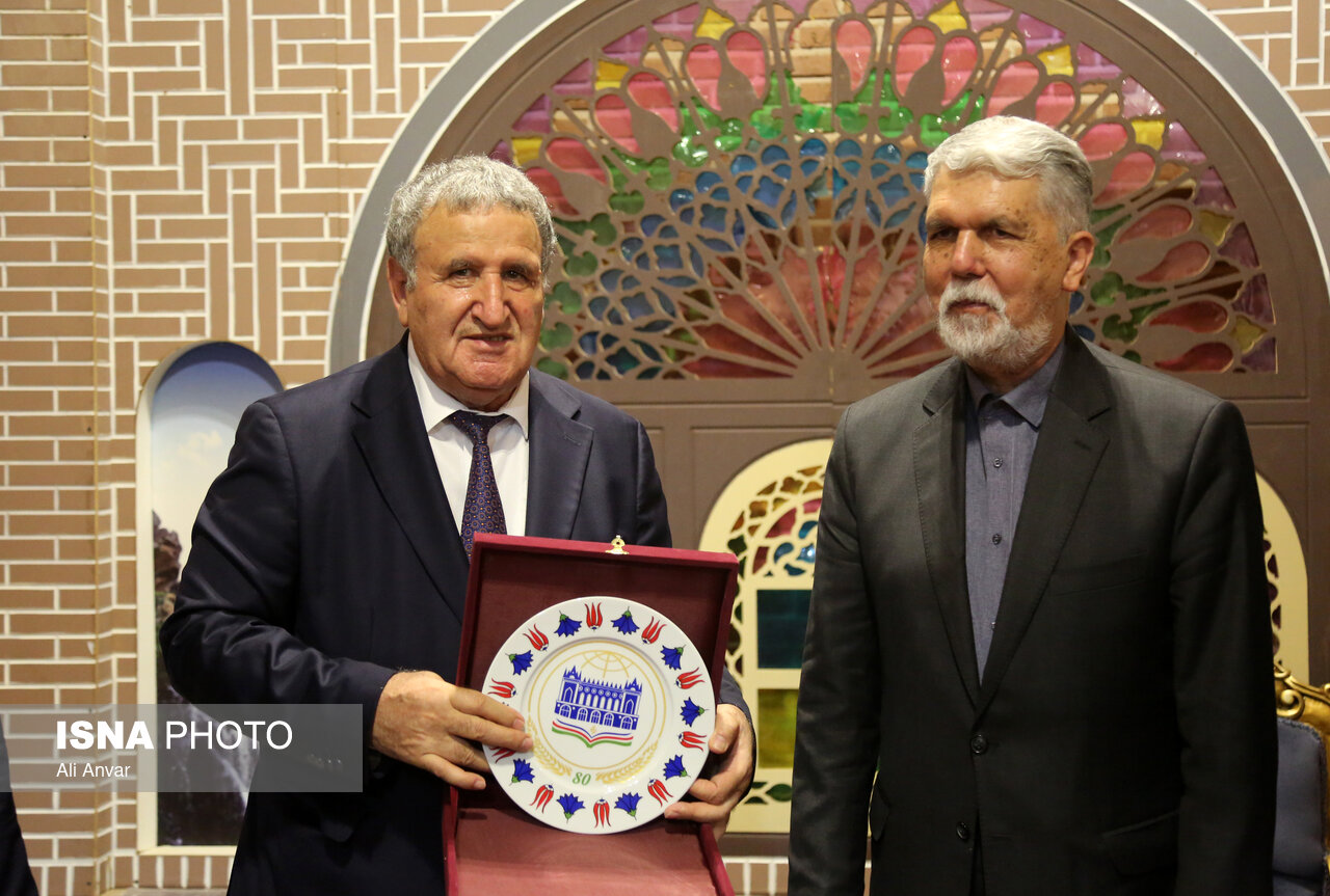 سفر وزیر فرهنگ و ارشاد اسلامی به اردبیل و دیدار با مقامات علمی