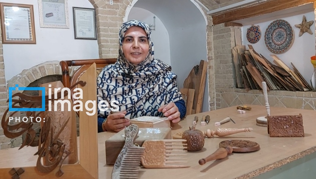 رقص قلم بر چوب؛ روایتی از هنر منبت‌ریز در ملایر