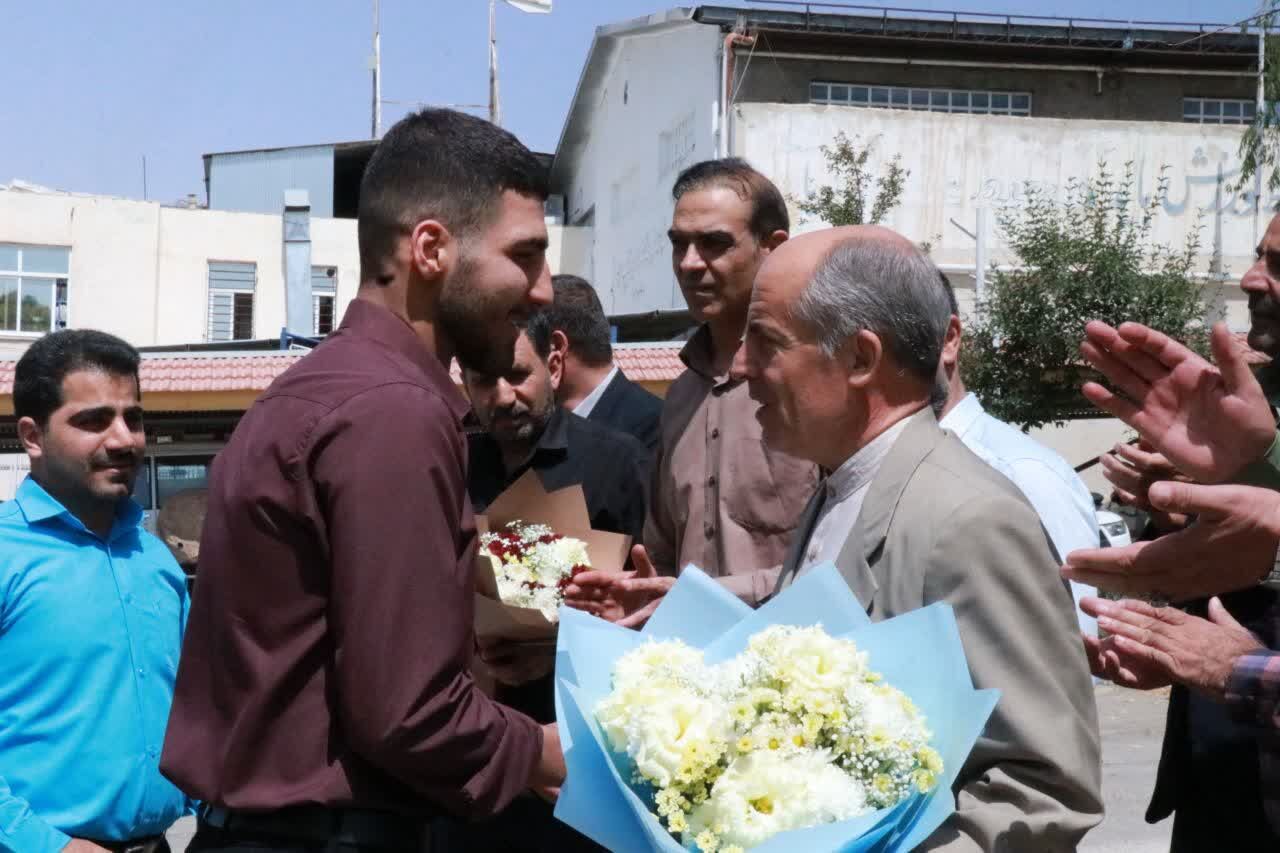 درخشش امیرعباس رئیسی؛ استقبال از قهرمان آسیایی جوجیتسو در شهرکرد