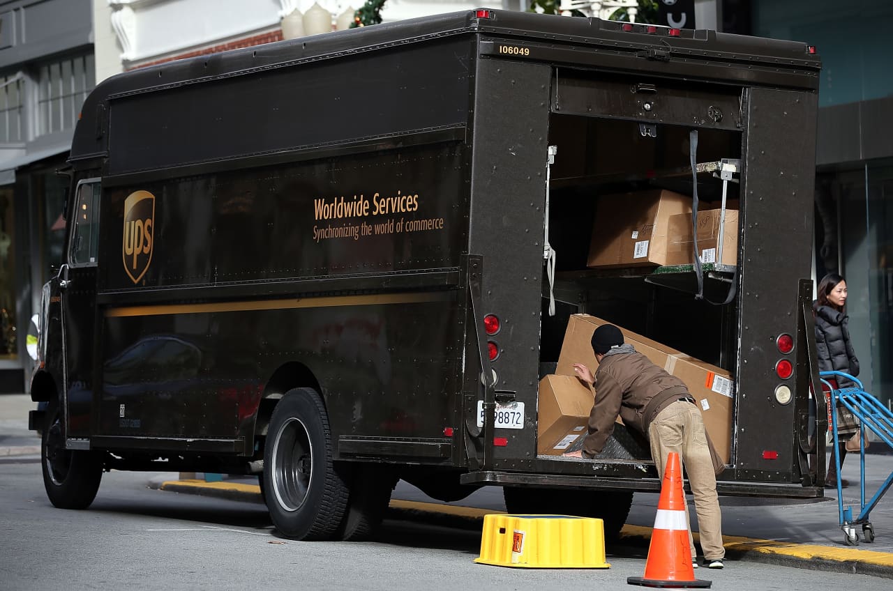 گام بلند UPS در مسیر تحول؛ رشد سهام پس از پایان تعدیل نیرو و کاهش همکاری با آمازون