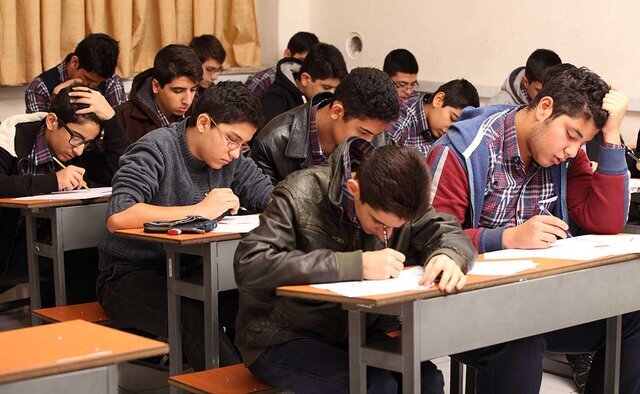 تداوم فرآیند هدایت تحصیلی نهمی‌ها تا شهریور؛ راهنمای جامع تعیین رشته مجدد