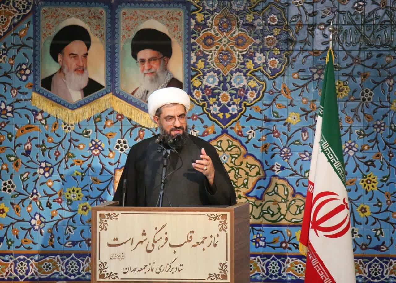 امام جمعه همدان: دولت در مدیریت بحران‌های اقتصادی عملکرد موفقی داشت