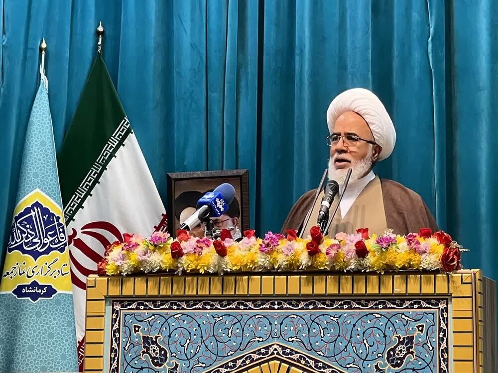 امام جمعه کرمانشاه: پیام اربعین و تجمعات خیابانی، ایستادگی در برابر دشمن است