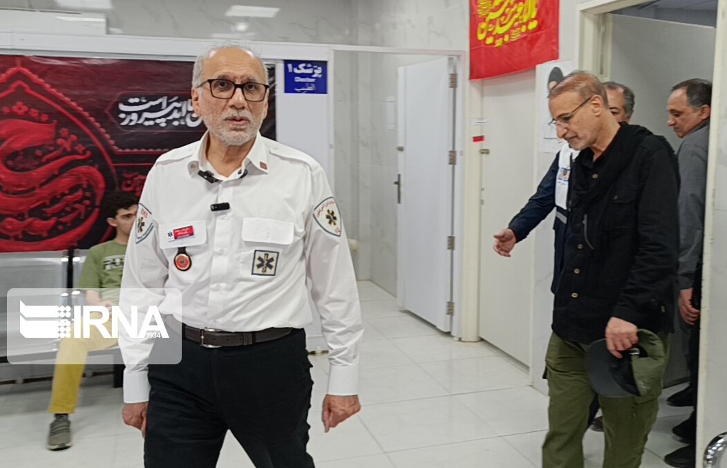 بازدید رئیس سازمان اورژانس کشور از پایانه مرزی چذابه