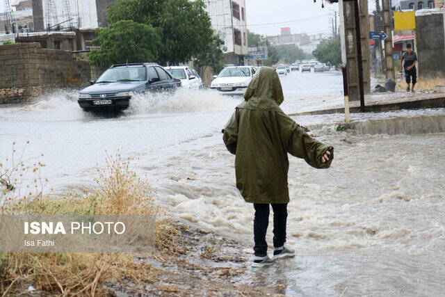 جاری شدن سیلاب در شهرستان راز و جرگلان به دنبال بارشهای شدید