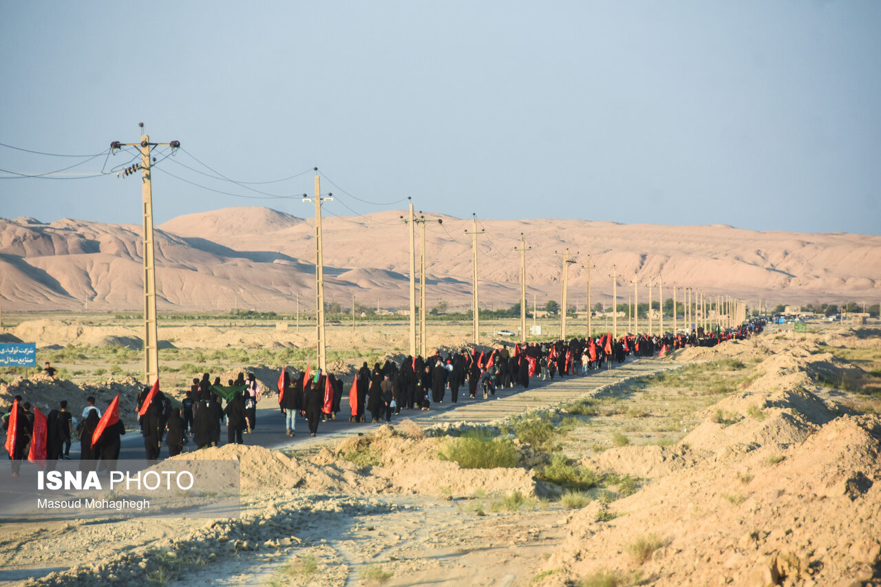 برگزاری آیین پیادهروی جاماندگان اربعین در شهرستان سرخه
