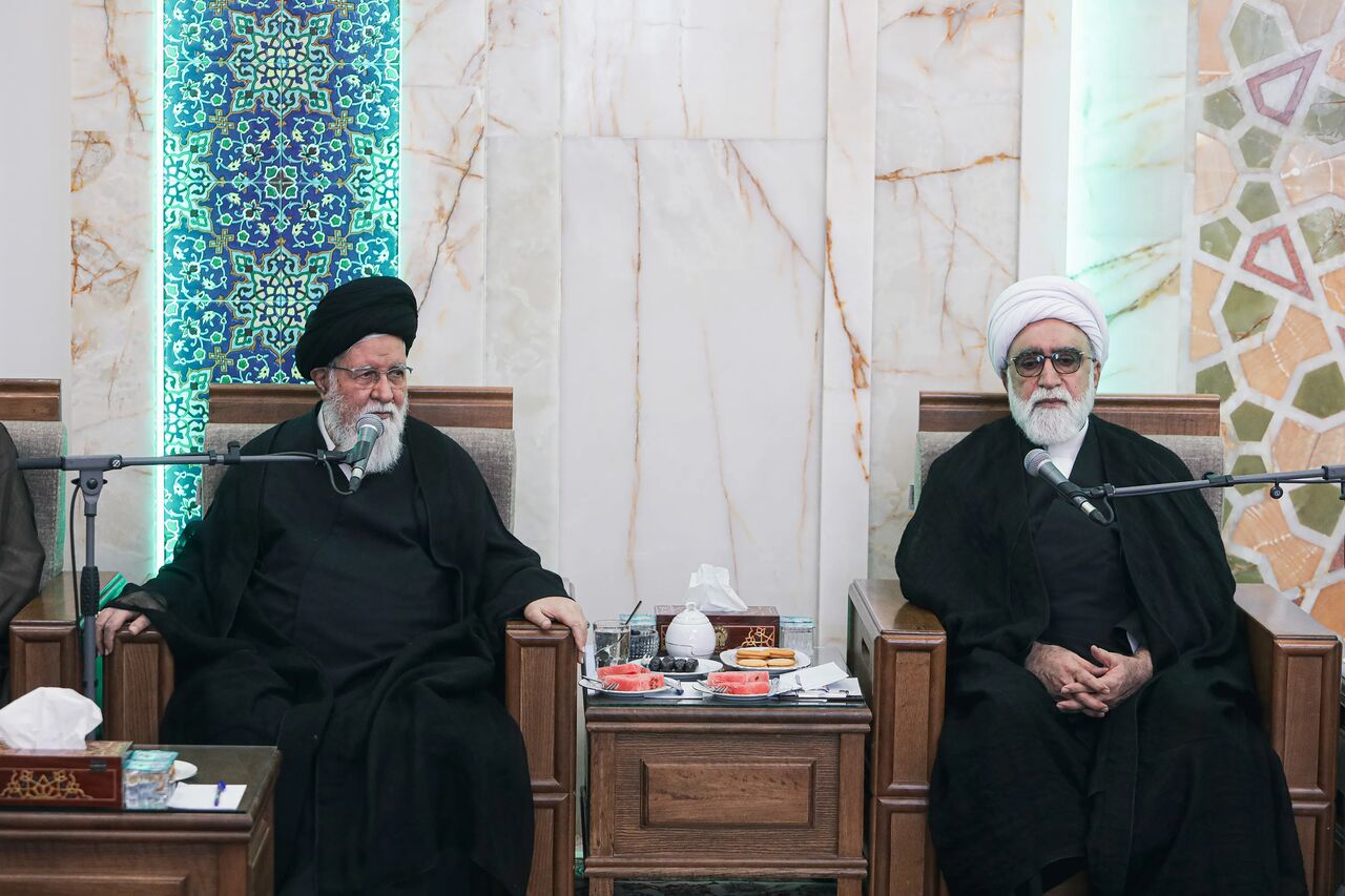 انتقاد تولیت آستان قدس از وضعیت پارکینگ زائران؛ ضرورت مدیریت بومی در مشهد