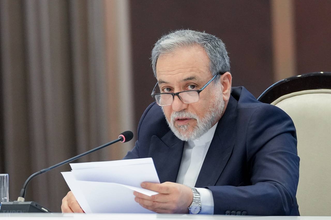 عراقچی خطاب به همسایگان: زمان اتکا به خود و برادری واقعی فرا رسیده است