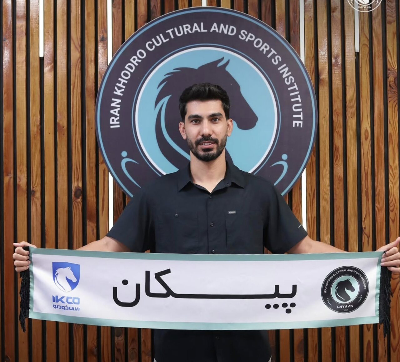رضا شکاری به تیم فوتبال پیکان پیوست