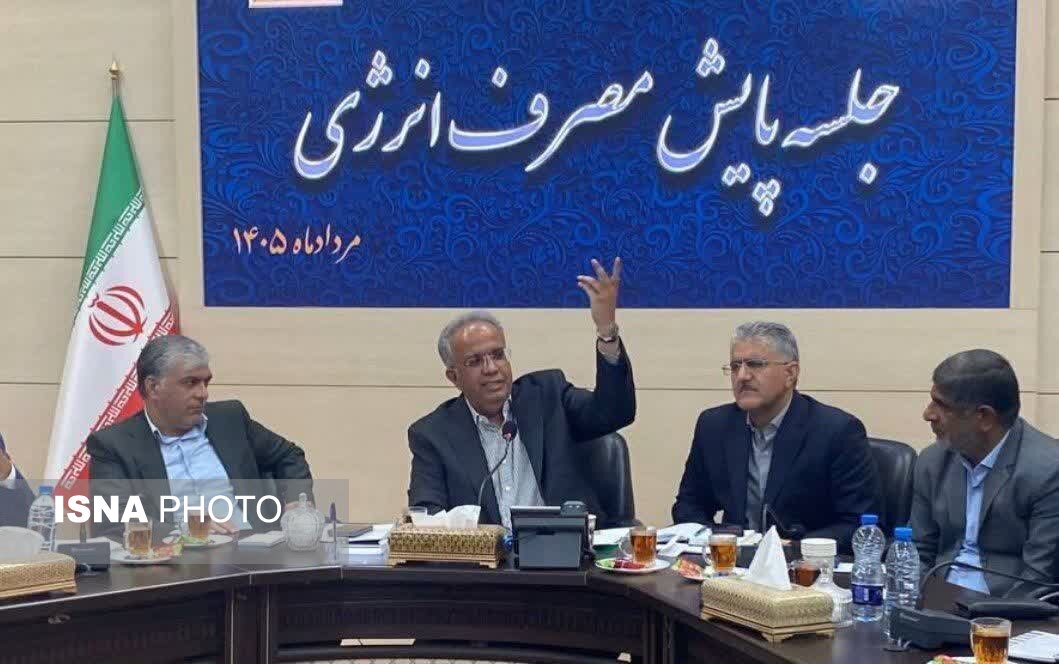 استاندار سیستان و بلوچستان: دستگاههای اجرایی باید پیشگام اصلاح الگوی مصرف باشند