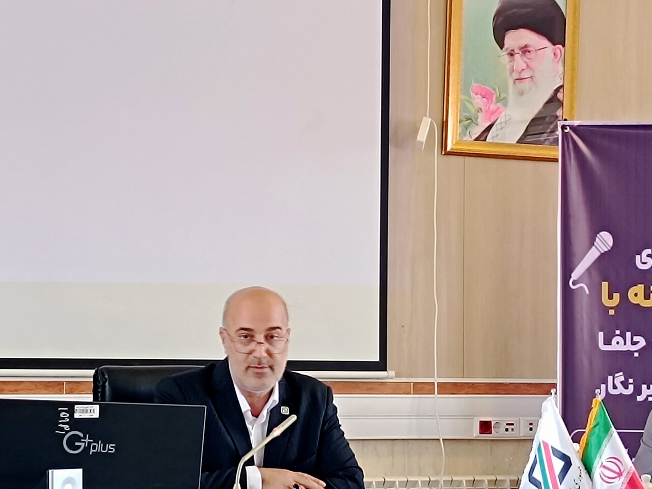 گمرک جلفا با درآمد ۴.۲ همتی به رشد ۹۰ درصدی دست یافت