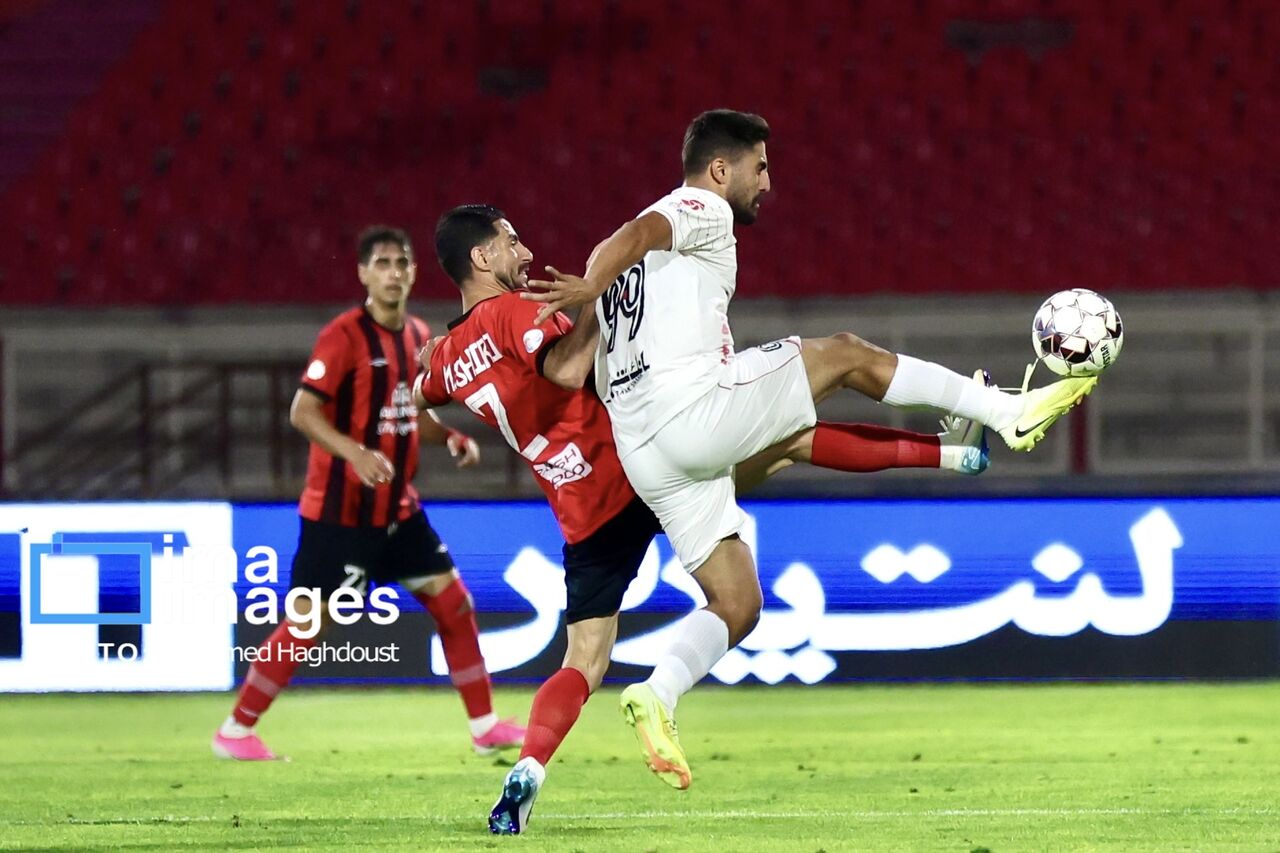 تراکتور با گل دقیقه نود پرسپولیس را در تبریز شکست داد