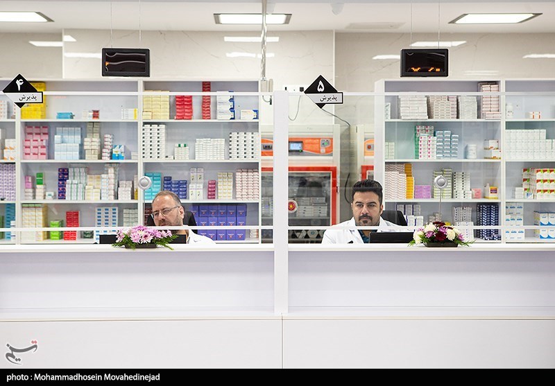 عمق بدهی بیمهها به داروخانهها دو برابر شد؛ بحران نقدینگی زنجیره دارو را تهدید میکند