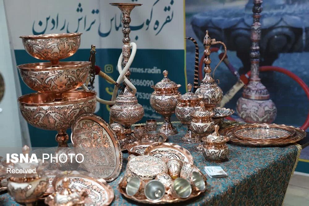 نمایشگاه صنایع‌دستی زنجان؛ تقابل هنر دست‌ساز با بحران قدرت خرید مردم