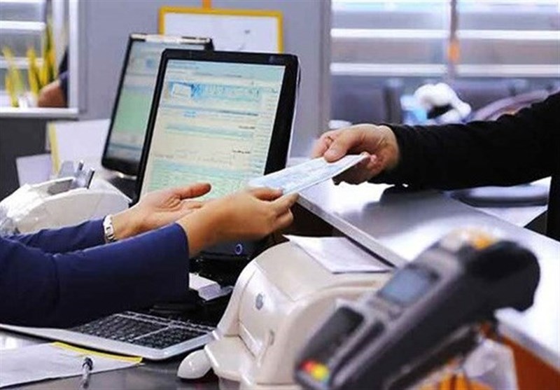 ممنوعیت رسمی بلوکه کردن بخشی از وام بانکی و اجبار به افتتاح حساب