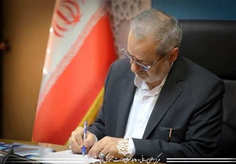 ممنوعیت دریافت وجه در ثبتنام مدارس دولتی توسط وزیر آموزش و پرورش