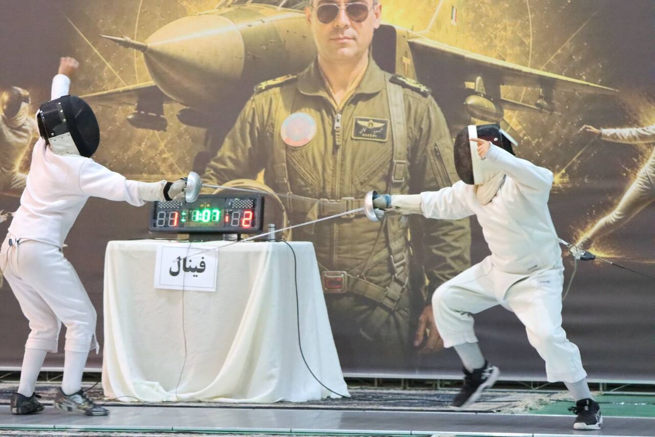 شمشیربازی پایه در شیراز: حضور ۲۸۰ نوجوان در رقابت‌های جام شهید کاظمی