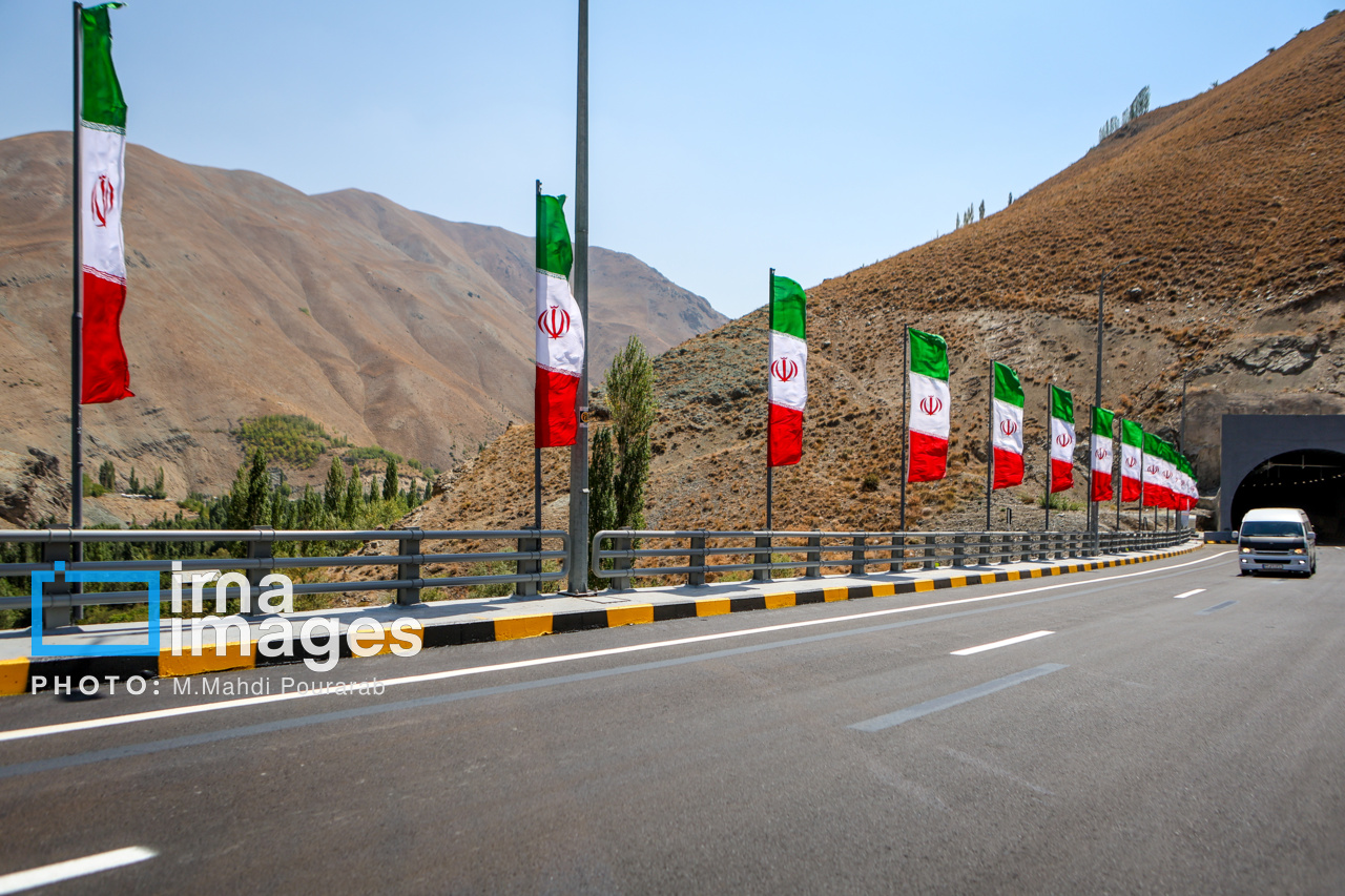 انسداد کامل جاده چالوس و آزادراه تهران ـ شمال به دلیل شرایط جوی نامساعد