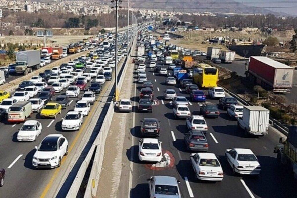 ترافیک سنگین در محورهای البرز؛ بازگشایی جاده چالوس و آزادراه تهران-شمال
