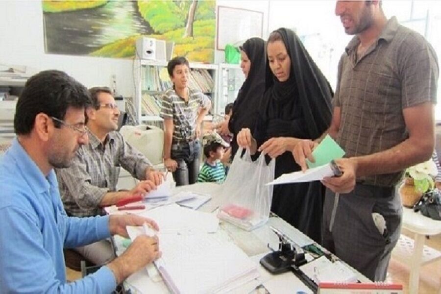 بحران ثبت‌نام مدارس در مشهد؛ از کمبود ظرفیت دولتی تا شهریه‌های سنگین غیرانتفاعی