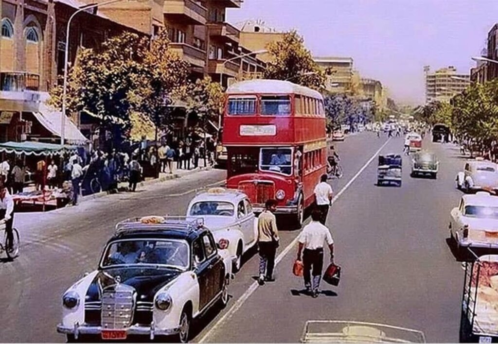 بازتولید عکس‌های دهه پنجاه؛ چالش اصالت تصویر در عصر هوش مصنوعی