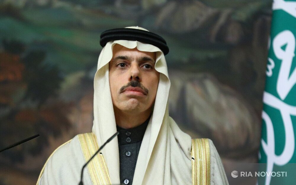 فیصل بن فرحان: تمامیت ارضی عربستان و امنیت تنگه هرمز خط قرمز ماست