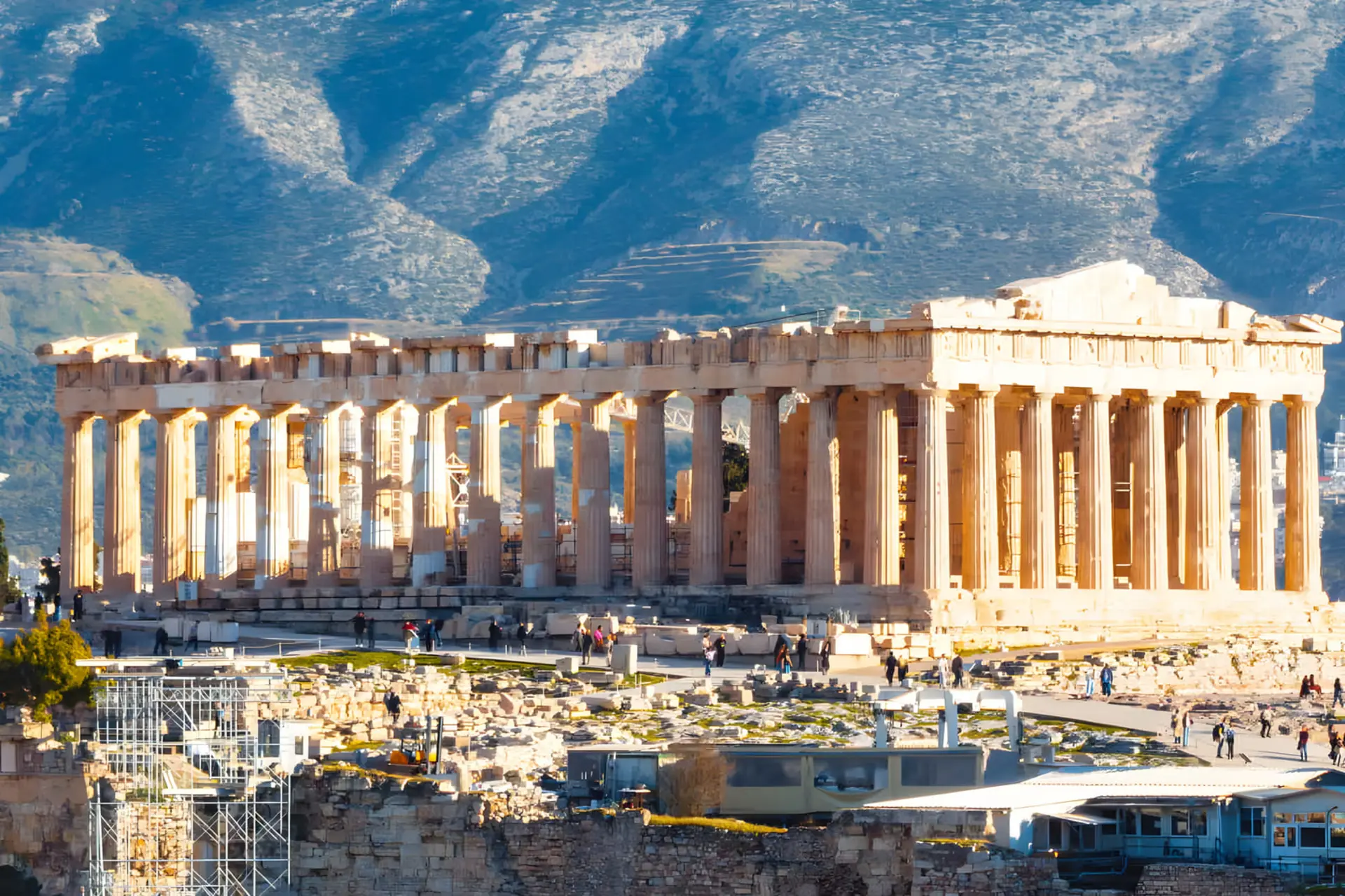 پژوهش جدید: افسانه اصلاح خطای دید در معماری پارتنون زیر سؤال رفت