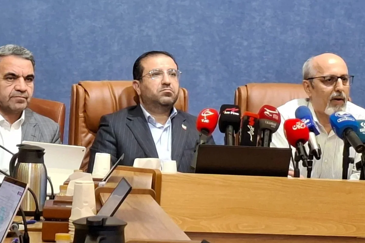 تجهیز مدارس غیردولتی به هوش مصنوعی و آموزش برنامه‌نویسی پایتون