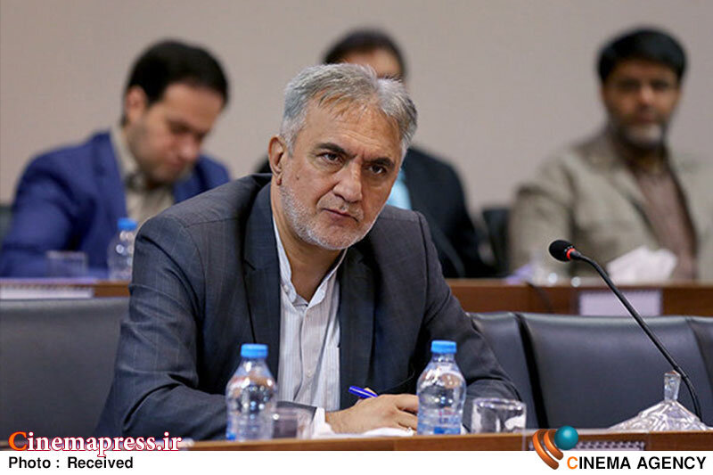 سواد رسانهای در عصر هوش مصنوعی؛ ضرورت مهارتهای راستیآزمایی برای مقابله با اخبار جعلی