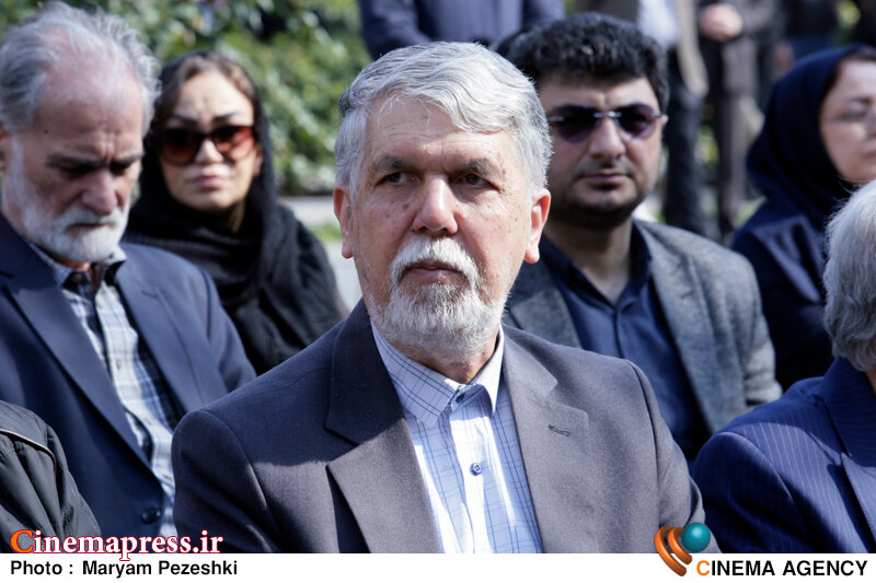 نمایشگاه کتاب تهران؛ تلاش وزارت ارشاد برای برگزاری حضوری در آبان ماه
