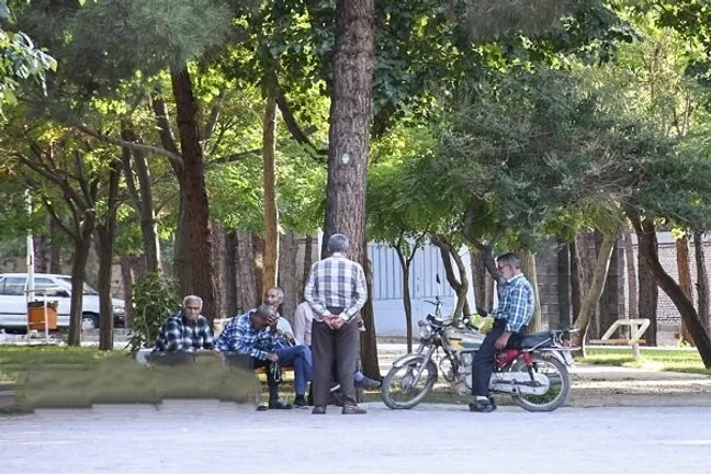 بحران سالمندی؛ بزرگ‌ترین چالش جمعیت و صندوق‌های بیمه‌ای در دهه آینده