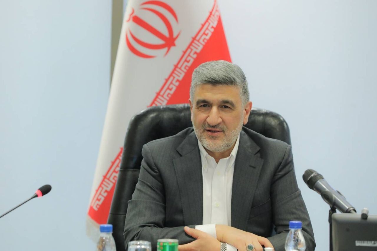 دامنه نوسان بورس و نرخ خوراک پالایشگاه‌ها در دستور کار سازمان بورس