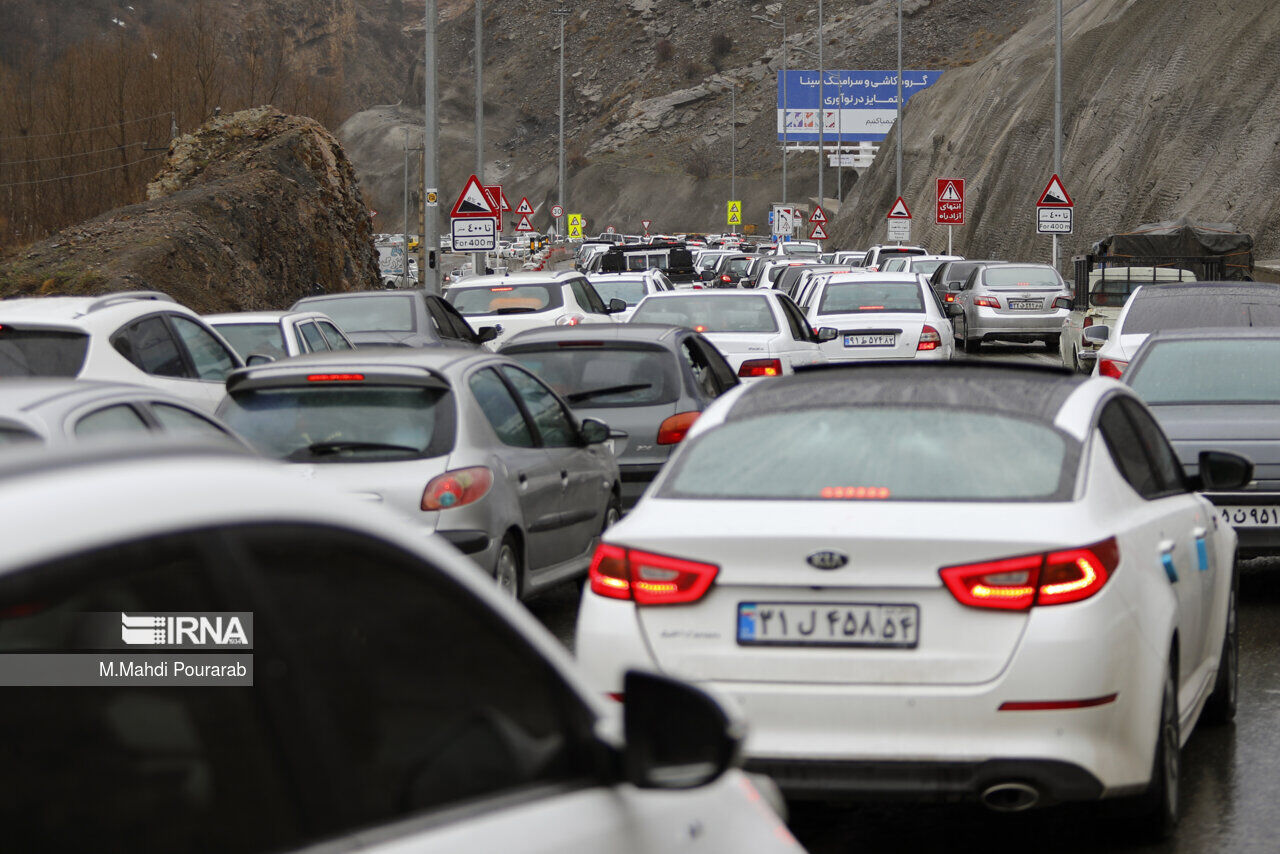 ترافیک نیمهسنگین در محورهای شمالی و آزادراههای تهران؛ بارش باران در ۱۱ استان