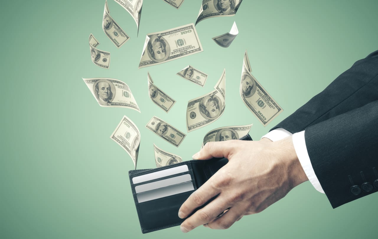 تأثیرات متناقض افزایش نرخ بهره بر وضعیت مالی بازنشستگان