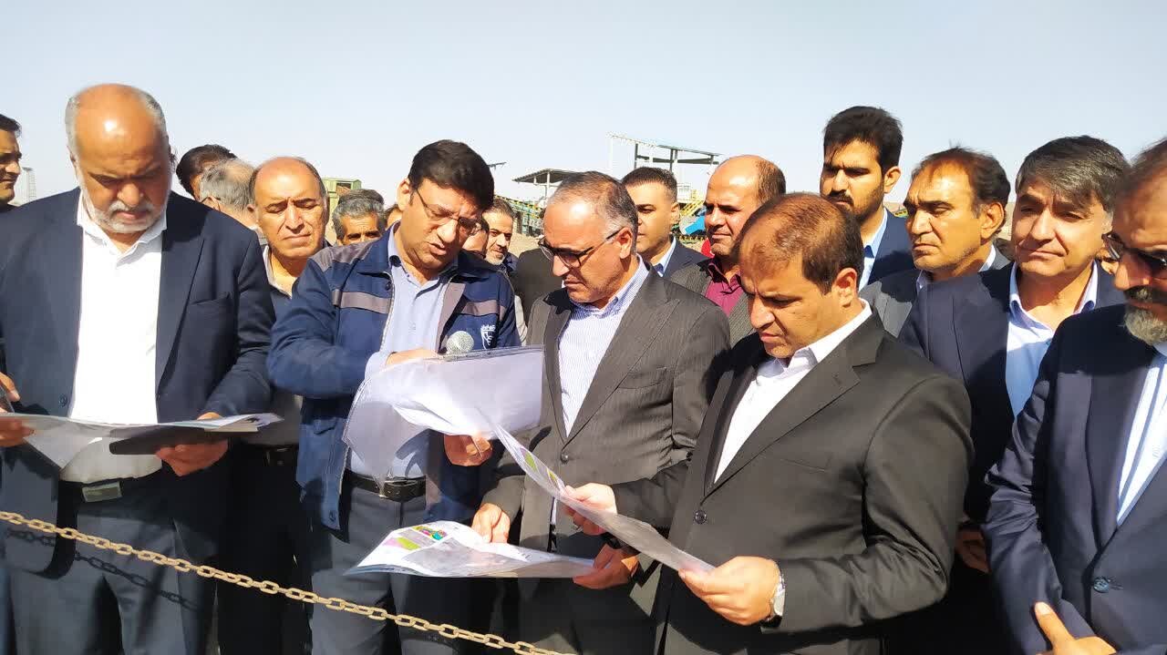 کلنگ ساخت کارخانه ۱.۵ میلیون تنی کنسانتره سهچاهون بافق به زمین خورد