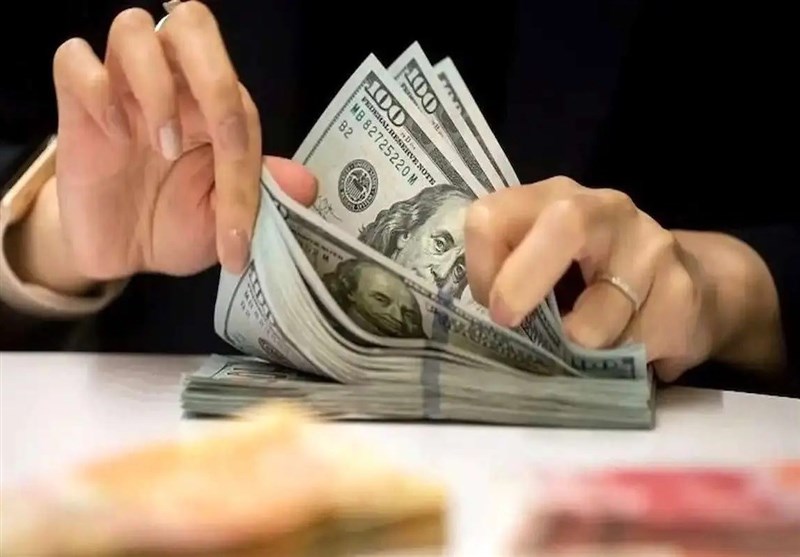 قیمت دلار با افت ۱۵ هزار تومانی روبرو شد؛ آیا روند نزولی ادامه دارد؟