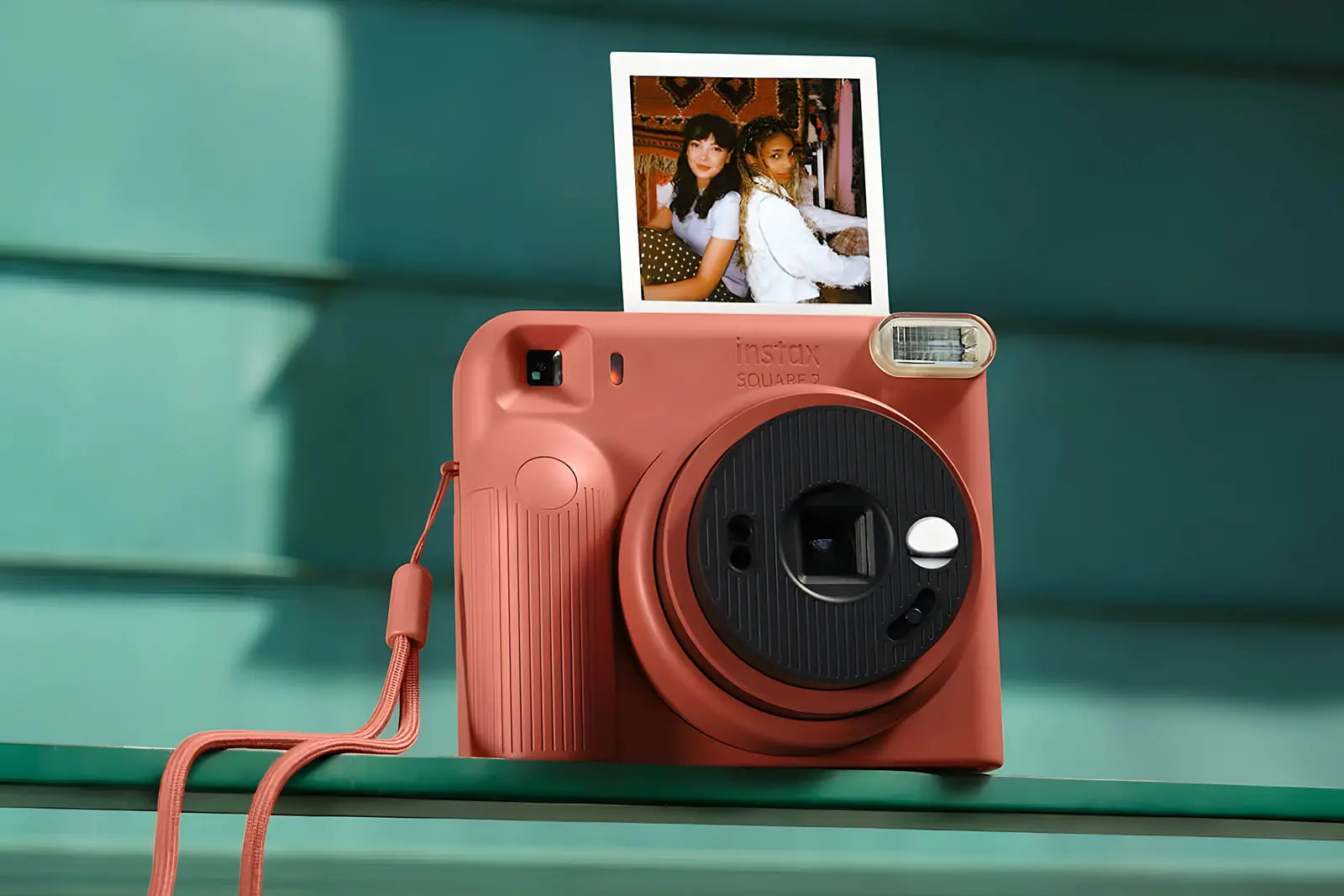 دوربین Instax Square 2 فوجی‌فیلم با فیلترهای نوری جدید رونمایی شد