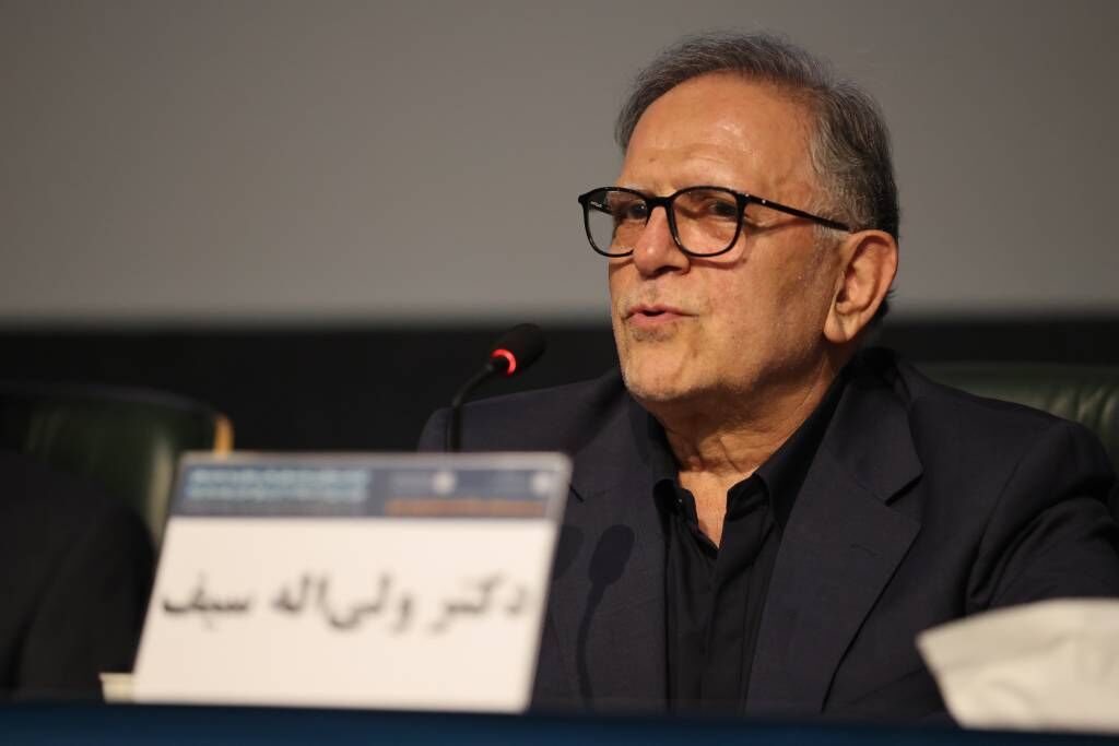 نقد طرح اقتصاد مقاومتی مجلس؛ هشدار درباره پیامدهای دستورهای دستوری در اقتصاد