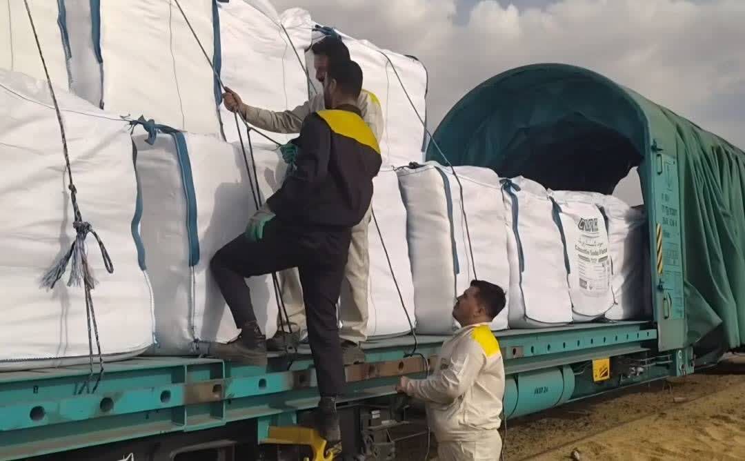 صادرات ریلی سمنان به ترکیه؛ ارسال نخستین محموله 460 تنی کلرات سدیم